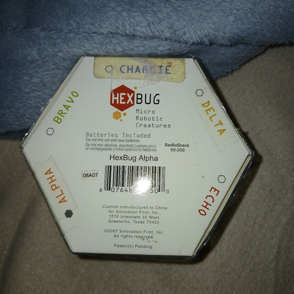 Hexbug Alpha Micro Robotic Creature - Picture 8 of 16